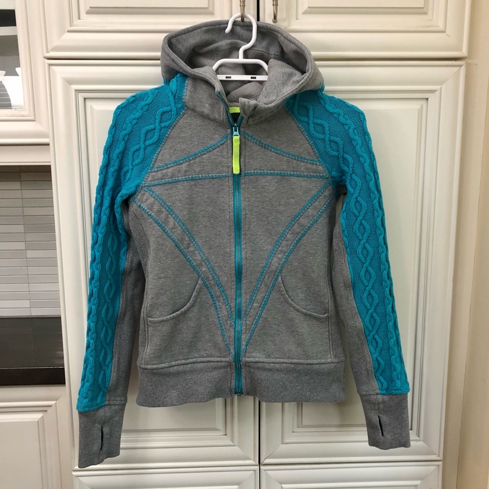 UNIQUE Ivivva by Lululemon girl’s full zip hoodie / sweater